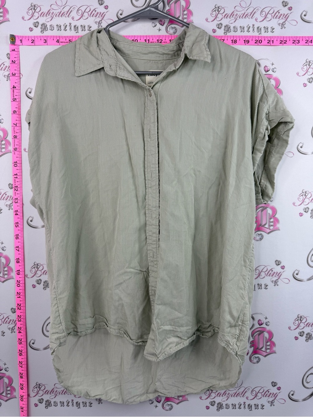 Tilley shirt buttons Light Sage Button-Front Women's Shirt - Casual Collared Top